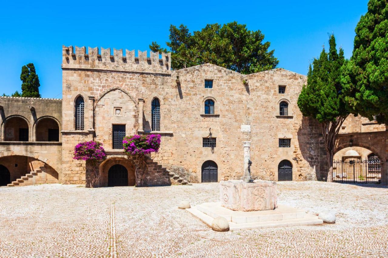 Rhodes City Colourful Aria Of The Medieval Town المظهر الخارجي الصورة